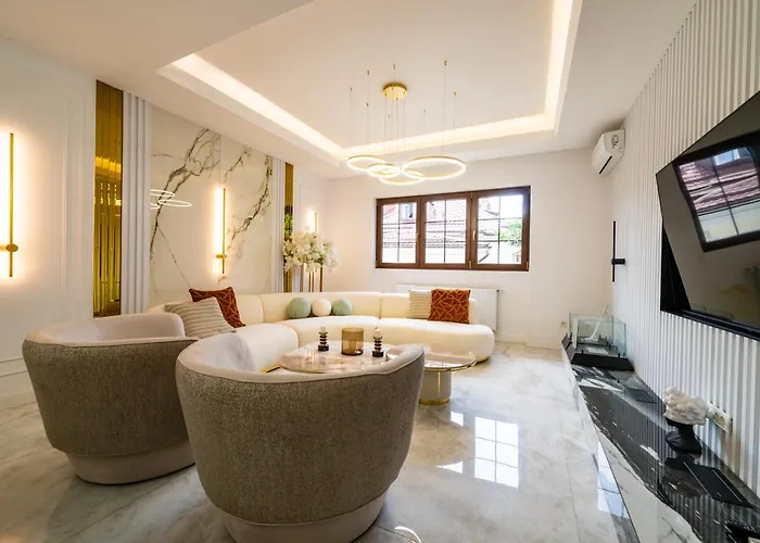 Exclusive 3br Penthouse - Prestigious Area *