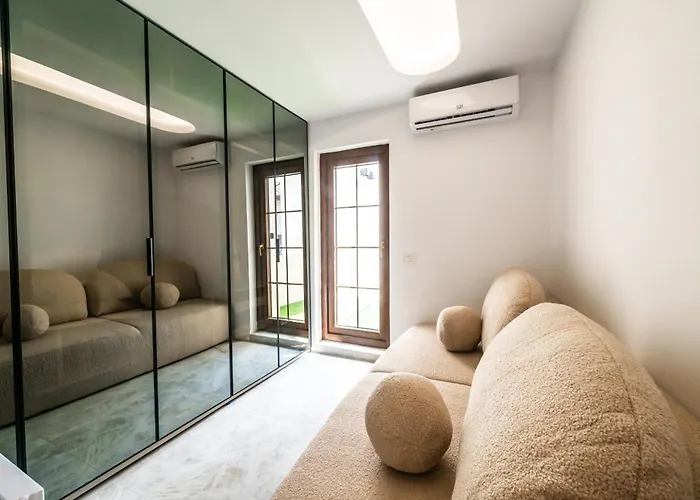 Exclusive 3br Penthouse - Prestigious Area Bukurešť