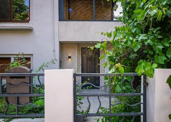 Exclusive 3br Penthouse - Prestigious Area * Bukurešť