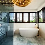 Апартаменти Exclusive 3br Penthouse - Prestigious Area *