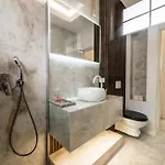 Апартаменти Exclusive 3br Penthouse - Prestigious Area *