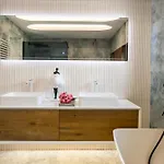 Exclusive 3br Penthouse - Prestigious Area Апартаменти Бухарест