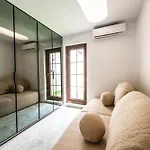 Exclusive 3br Penthouse - Prestigious Area Бухарест