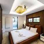 Exclusive 3br Penthouse - Prestigious Area Апартаменти Бухарест