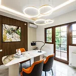 Exclusive 3br Penthouse - Prestigious Area Апартаменти *